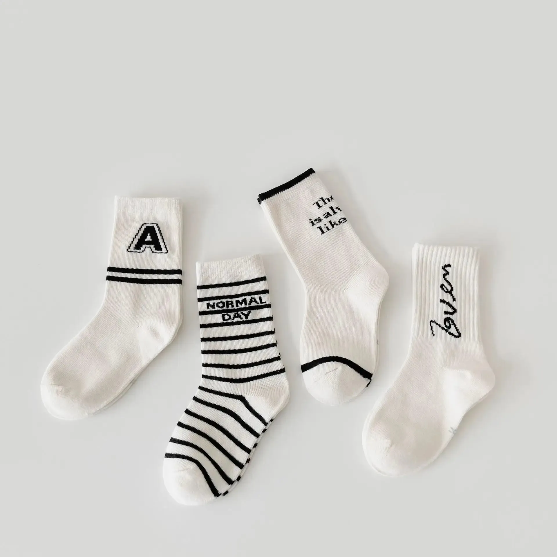 Children Mid Calf Length Socks Spring Autumn Cotton Socks Boys Girls Sport Socks Kids Cozy Classic Striped School Socks