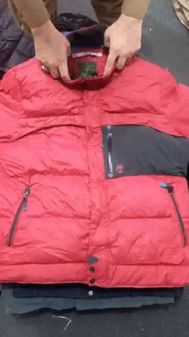 Mix Branded Puffers jackets (26) Pieces