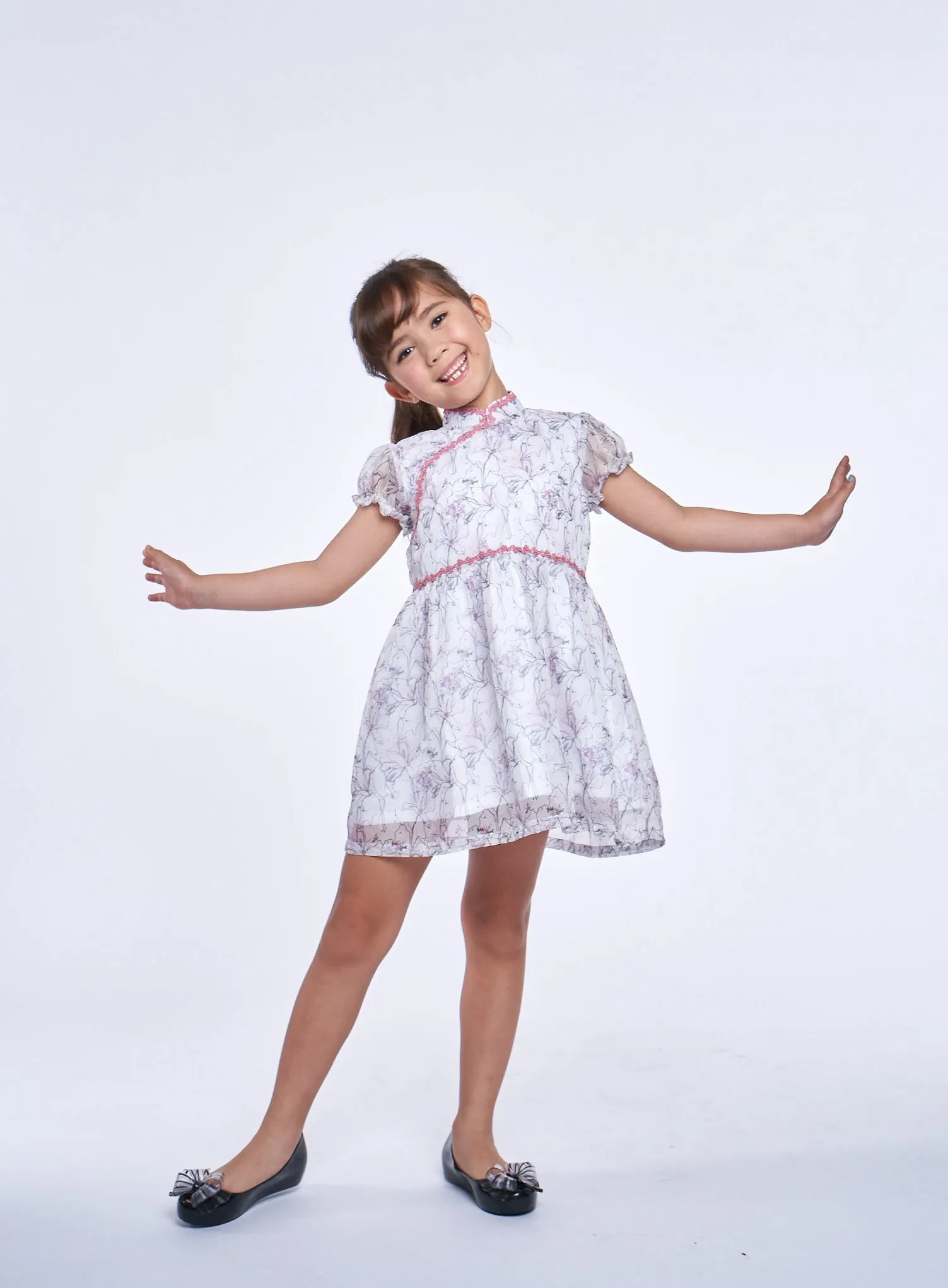 Yi-ming Girls' DM Chiffon Gathered Dress